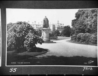 Spa Gardens and Marquess of Ripon's statue