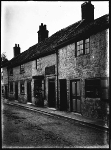 Geldart's Grocers, Bondgate