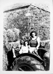 Land girls and farm worker Kirkby Malzeard