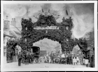 Bondgate floral arch