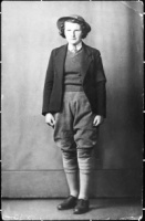 Maud Cliffe as land army girl